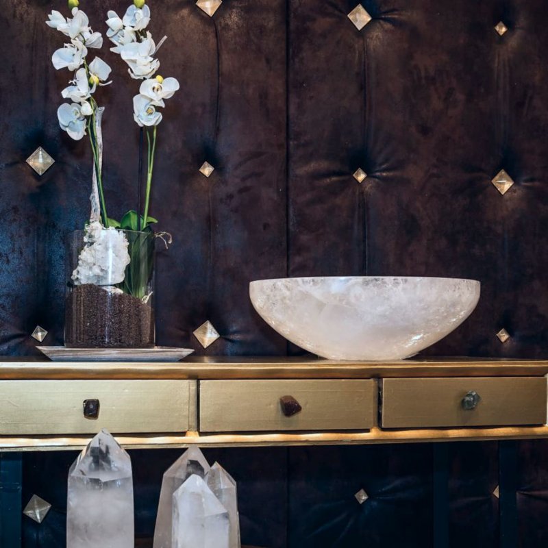 Furnishing your home with semi-precious stones: well-being and elegance for your environment