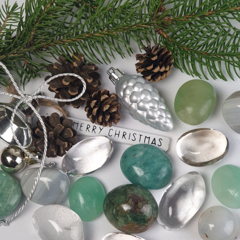 Give stones and crystals at Christmas: gift guide for all budgets