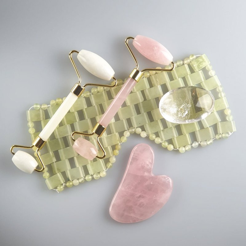 Stones for beauty, how to use Face-roller, Gua Sha and Masks