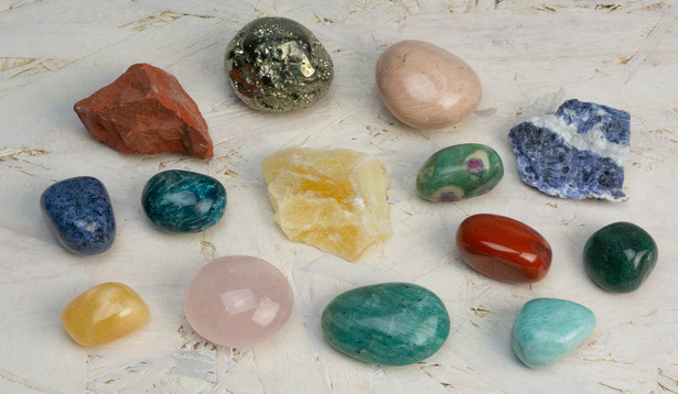 Tumbled and rough stones