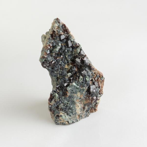 Garnet, Val di Gava (Italy) | 6,6X4,1X3,7 cm 0,122 kg