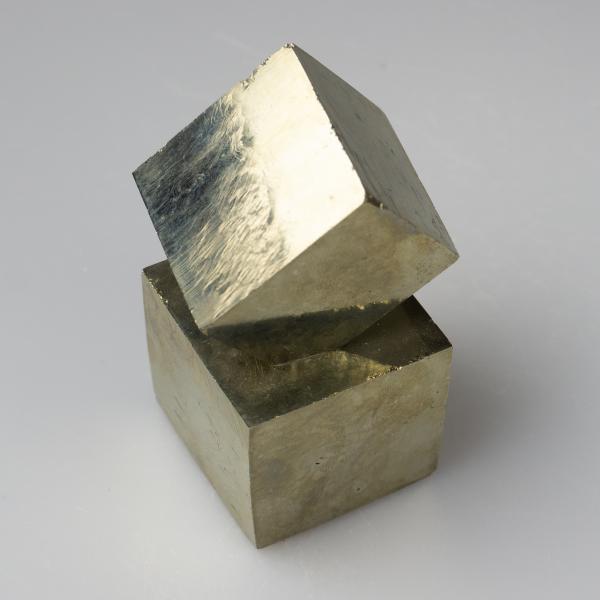 Pyrite Cube Cluster 4X4X8 cm 0,420 kg