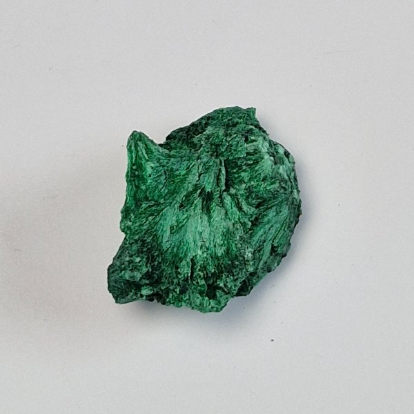 Fibrous (Velvet)  Malachite, Africa | 5 x 3,3 x 3,5 cm, 60 gr