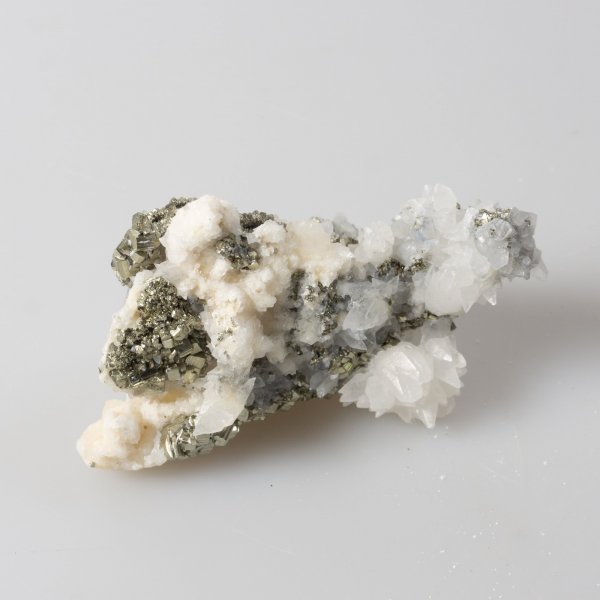 Pyrite and Calcite Druze, Perù | 9 x 5,5 x 5 cm, 0,180 kg