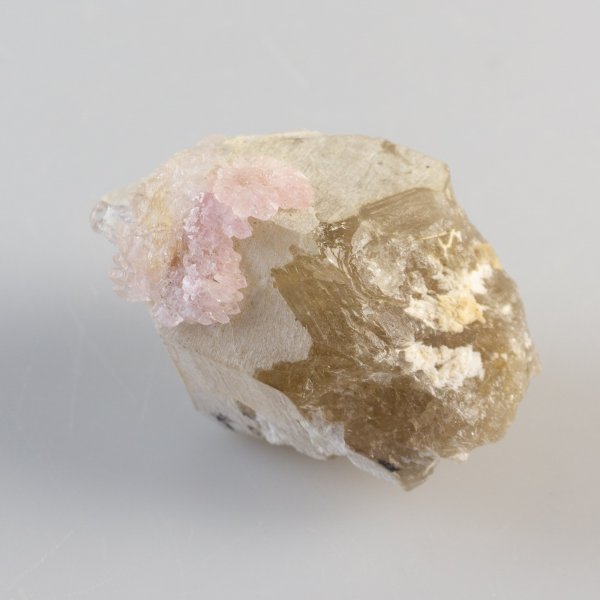 Pink quartz, Brazil | 6,3 x 4,3 x 4,1 cm, 0,124 kg