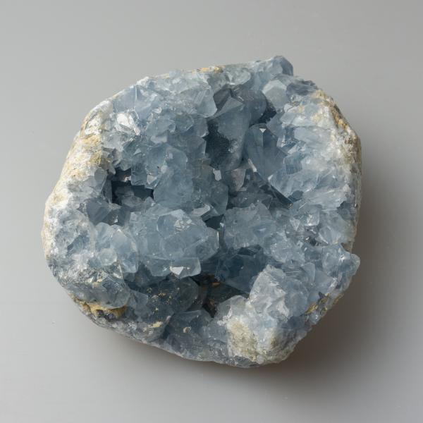 Celestine (Celestite) Geode  11X10X5,5 cm 1,320 kg