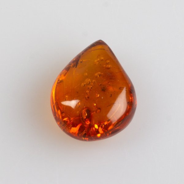 Amber with insect fossil | 2 x 1,6 x 0,9 cm, 1,72 g