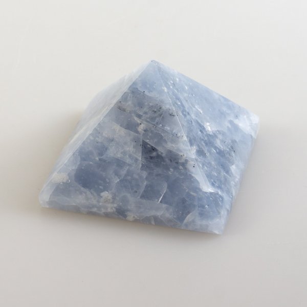 Blue Calcite Pyramid | 5,5 x 3,5 cm, 0,134 kg