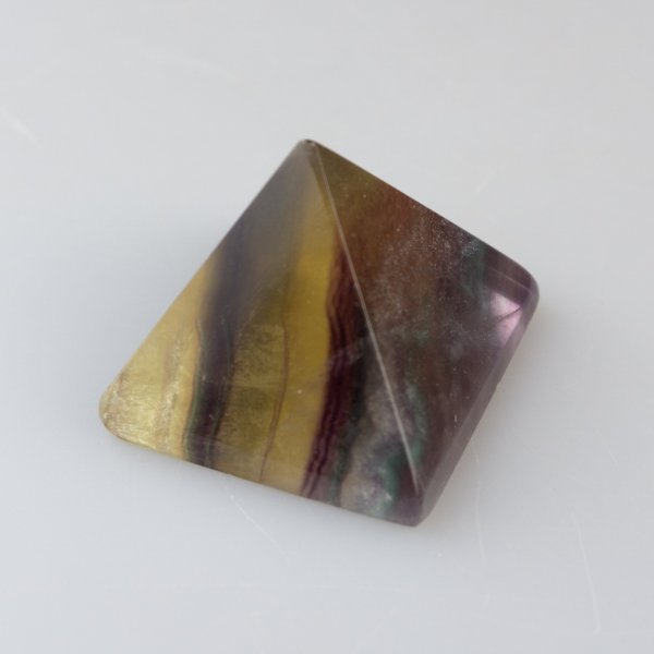 Rainbow Fluorite Pyramid | 3,5 x 2,5 cm