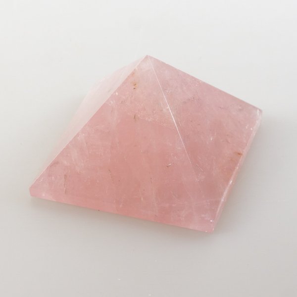 Rose Quartz Pyramid | 5 x 3 cm, 0,092 kg