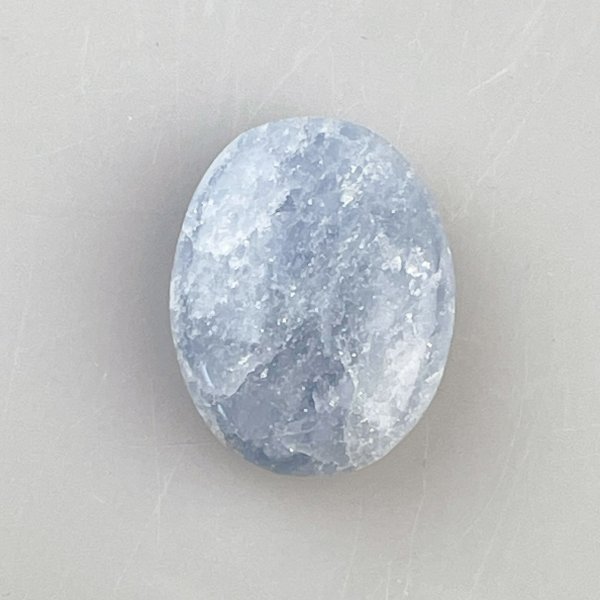 Tumbled Calcite blue, Lens Shape, Amulet | 3 x 2,5 x 1 cm