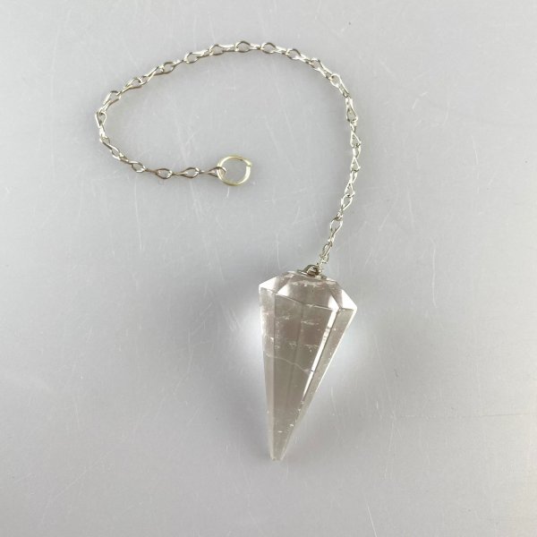 Pendulum Quartz | stone 3,5 - 4 cm, chain 15 cm