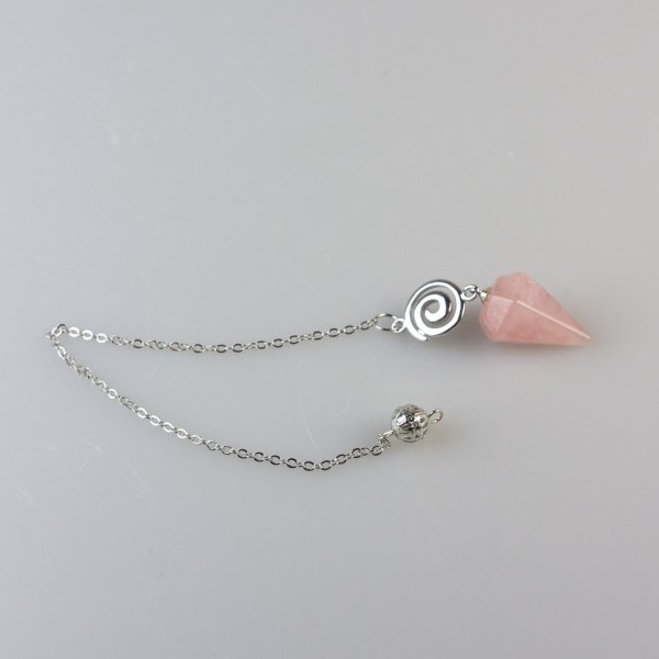 Pendulum Rose Quartz with Spiral symbol | stone 2,5 x 1,7 cm, chain 20 cm