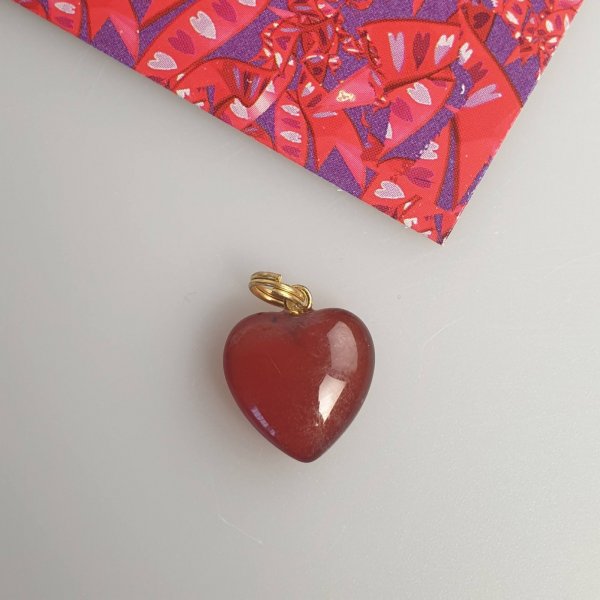 Heart pendant in Carnelian Agate