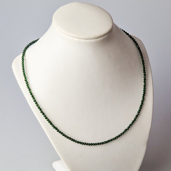 Choker Necklace with Green Garnet | Necklace length 42 cm + extension 4 cm, stones 2 mm