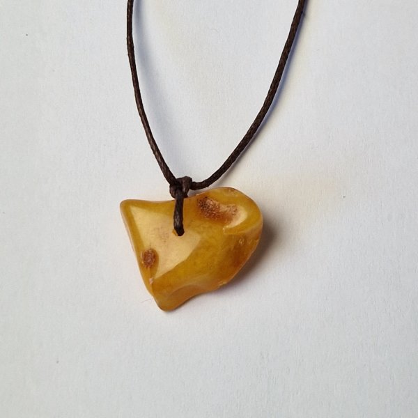 Pendant with natural Baltic Amber | stone 2 - 2,5 cm