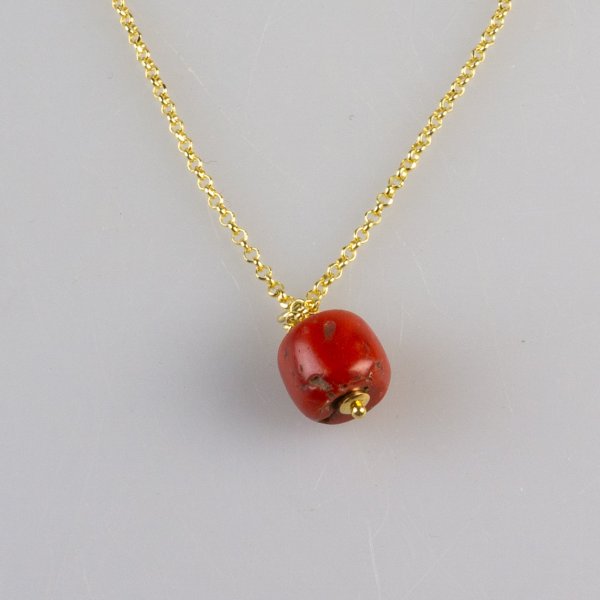 Pendant with Red Coral | 1,4 cm, chain 43 cm