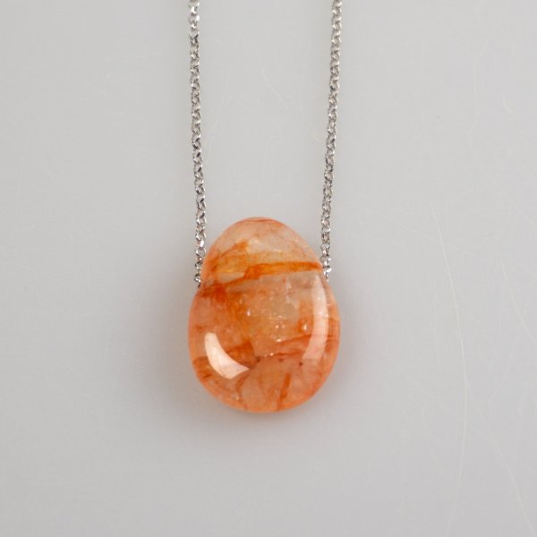 Pendant with Hematoid quartz | stone 2,7 cm, chain 45 cm