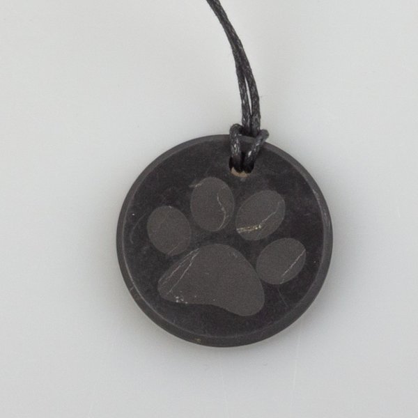 Shungite Pendant with Here the paw engraving | 3 x 0,3 cm
