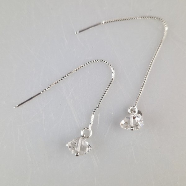 Chain earrings with biterminated diamond quartz