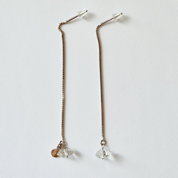 Chain drop earrings with biterminated diamond quartz