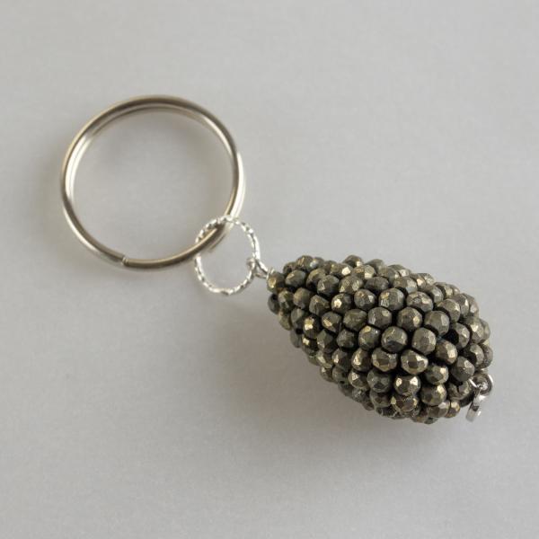 Pyrite fashion keychain | Lunghezza 5,5 cm, pietra 2,8X1,6 cm 0,010 kg