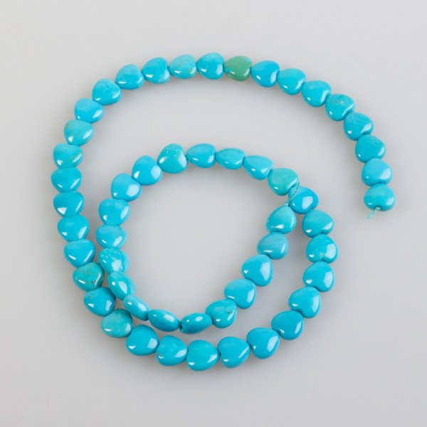 Turquoise thread with hearts | Length 41 cm, stone 0,8 cm