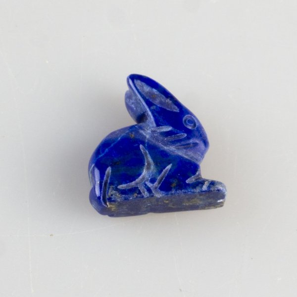 Rabbit in Lapis Lazuli, pierced stone | 1,6 x 1,5 cm