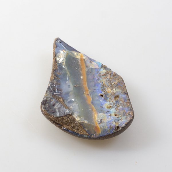 Boulder opal with hole | 6,5 x 6,2 x 0,8 cm