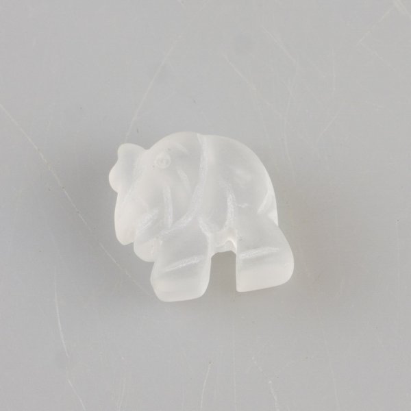 Satin quartz elephant, perforated stone | 1,5 x 1 cm