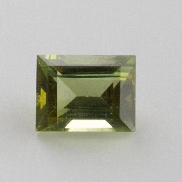 Pairs os Faceted Gemstone, Rectangular Cut Peridot 7x5x4 mm 1,1 ct