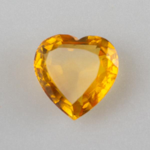 Faceted Gemstone Heart, Citrine 18x18x9 mm     17,44 ct
