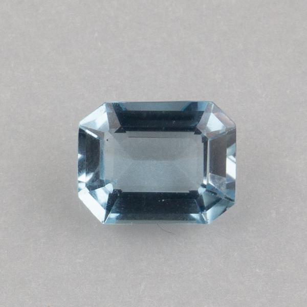 Faceted Gemstone , Emerald Cut Topaz 9x7x4 mm 2,51 ct