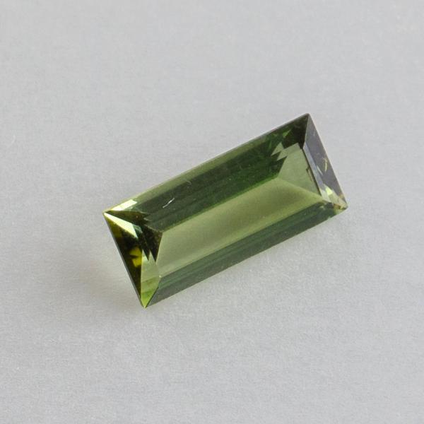 Faceted Gemstone, Green Tourmaline 11x5x3,2 mm 1,76 ct
