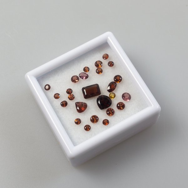 Garnet Faceted Stones | 2-7 mm