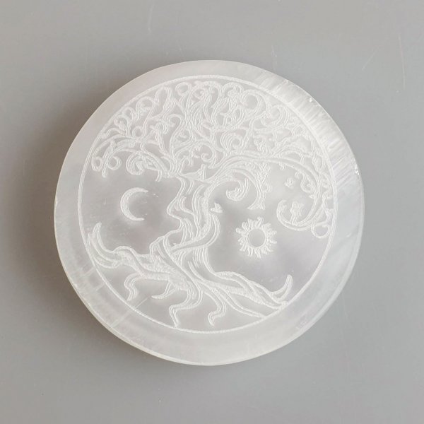 Selenite round plate, Tree of life engraving | 8x1,5 cm