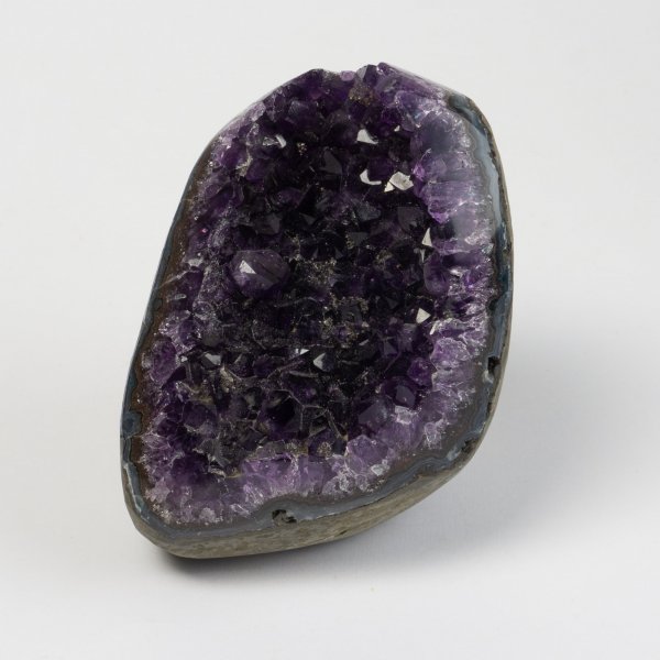 Amethyst Geode | 6x6x8,5 cm 0,508 kg