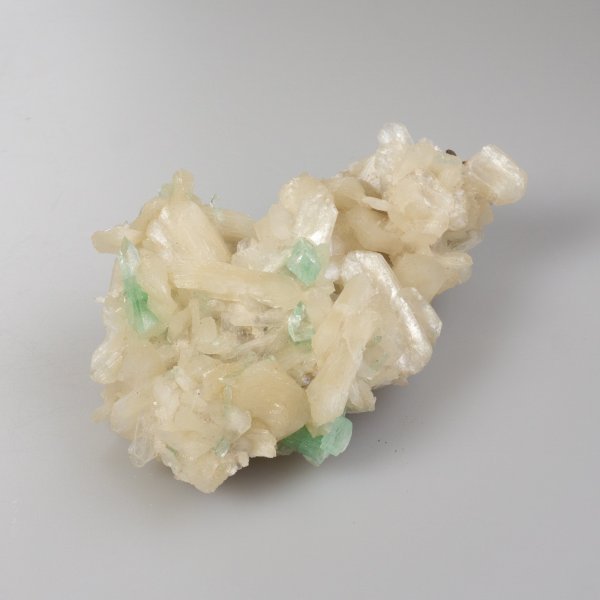 Green Apophyllite and Stilbite, India | 10,5 x 6,5 x 3,5 cm 0,151 kg