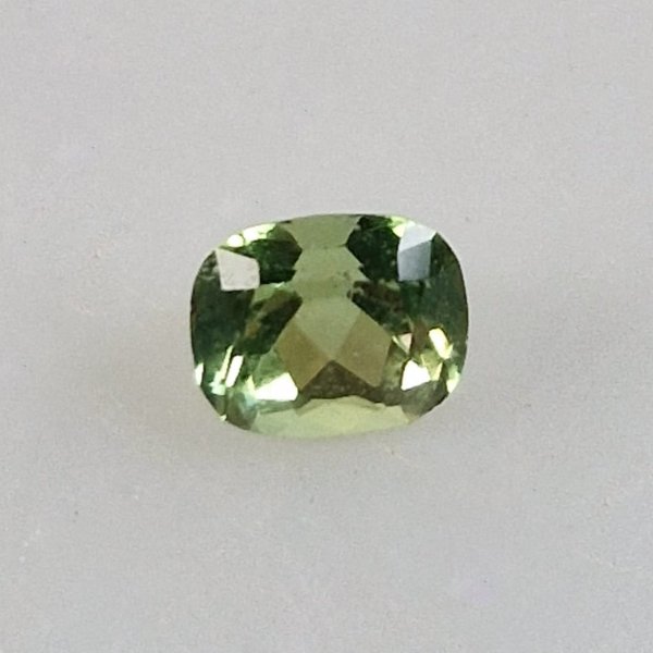 Faceted Gemstone, Garnet grossular | 6 x 4 mm, 0,84 ct
